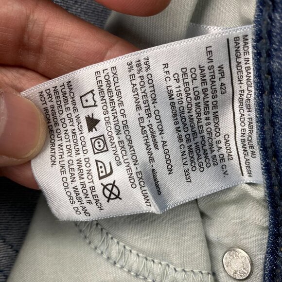 Signature by Levi's Straus Modern Straight Women's Jeans Size 16M 33X32 Denim - Picture 5 of 14